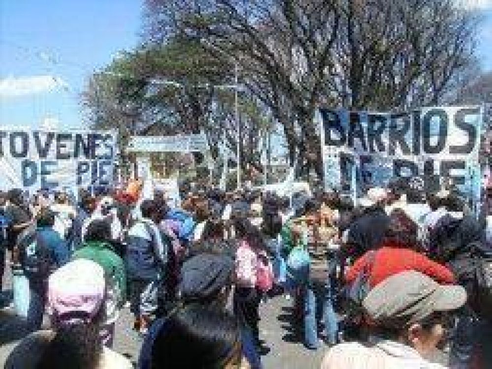 Pergamino: Movilizan para reclamar materiales de construcci�n prometidos