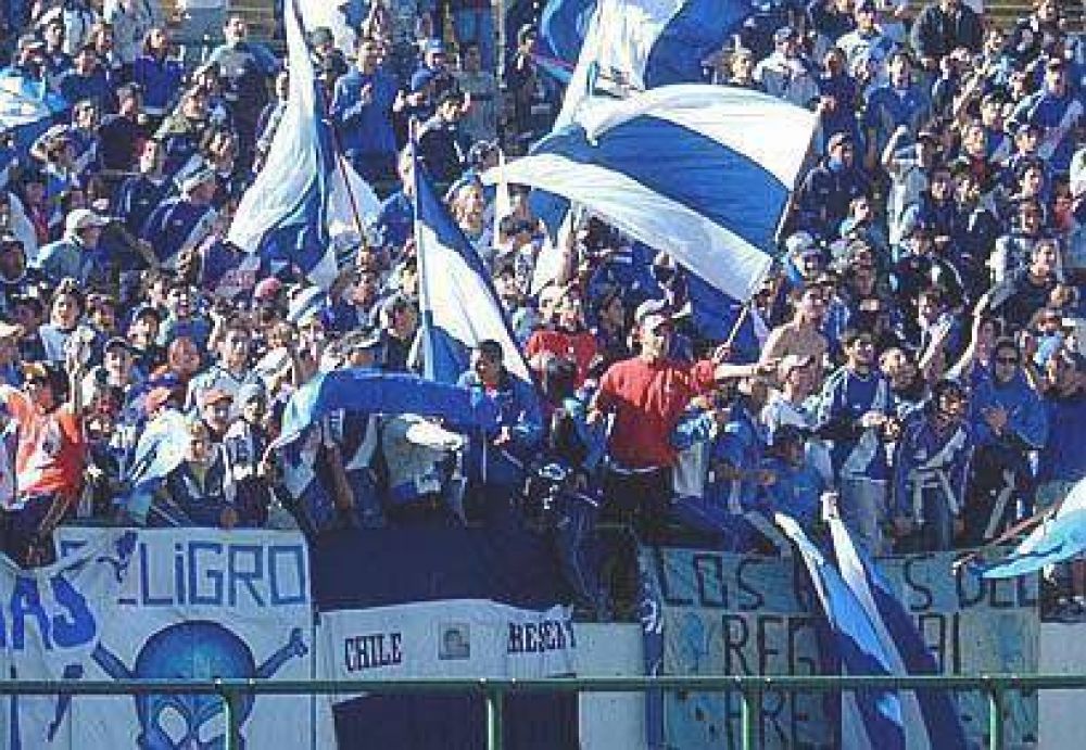 Alvarado pag� caro un error y cay� en el sur