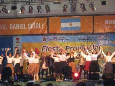 Se posterg� para el domingo 14 el desfile de cierre