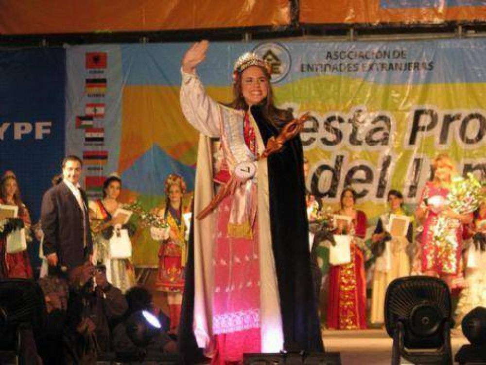 La nueva Reina del Inmigrante es Julieta Evelyn Merones Wejda