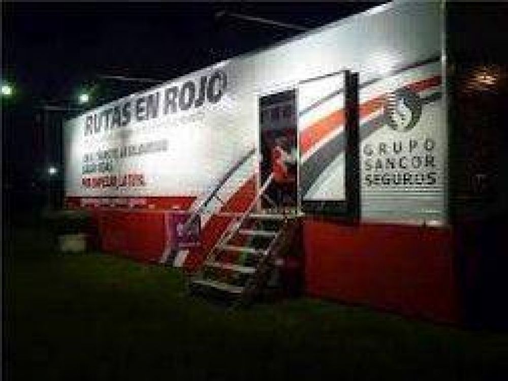 Lincoln: M�vil Rutas en Rojo del Grupo Sancor Seguros en la Expo Ganadera