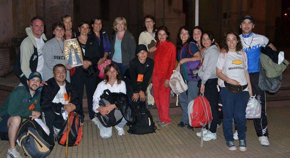 Saladillenses peregrinaron a pie a la Bas�lica de Luj�n