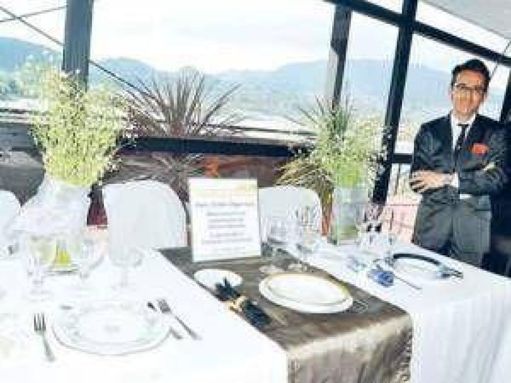 Recorrer la �Expo Boda & Quince� es una fiesta