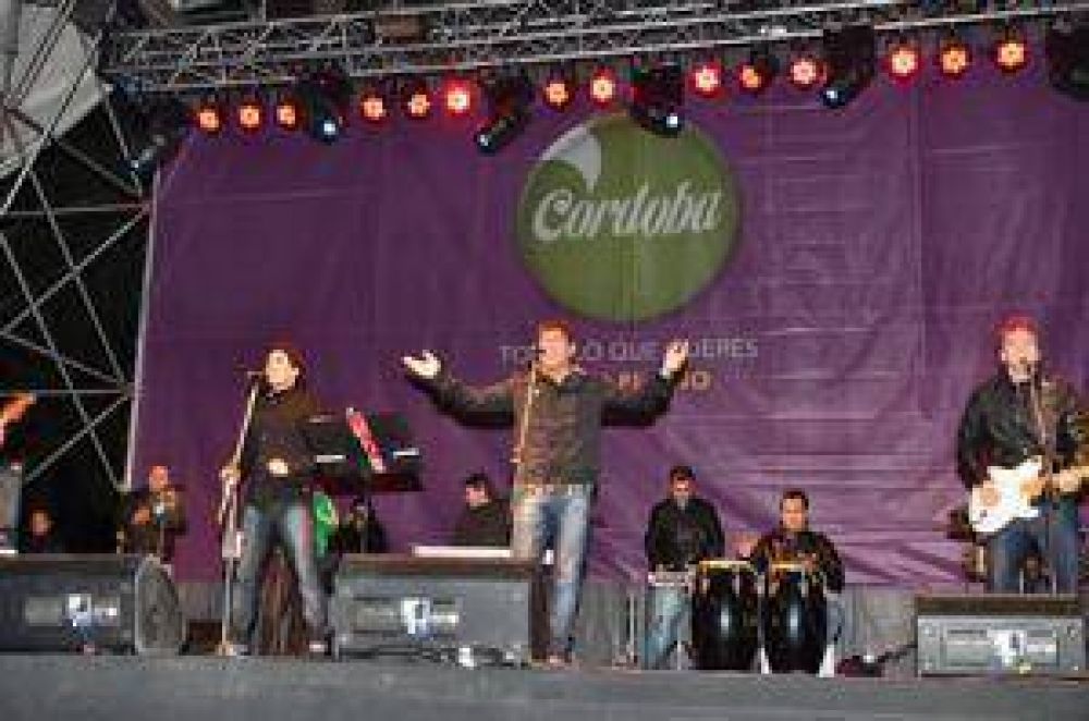 C�rdoba hizo re�r y bailar a San Juan