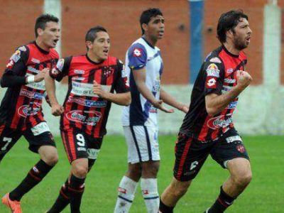 Sobre el final, Patronato logr� una gran victoria ante Deportivo Merlo