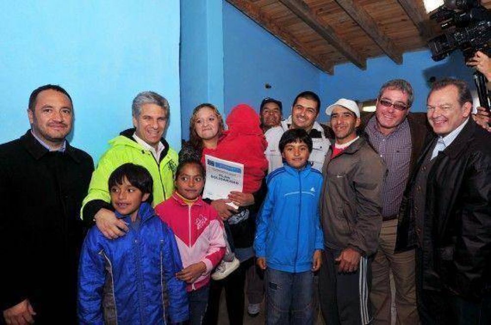Justicia Social: Poggi entreg viviendas del Plan Solidaridad en la ciudad de San Luis