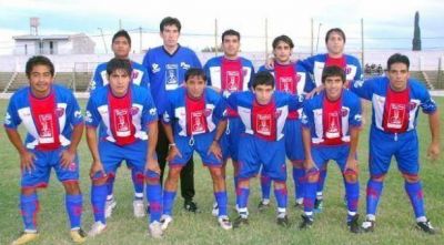 Tesorieri gole� a Chacarita y manda en el Anual capitalino