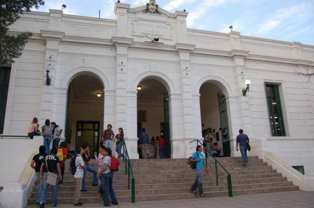 Ma�ana inicia paro de 72 horas en las universidades