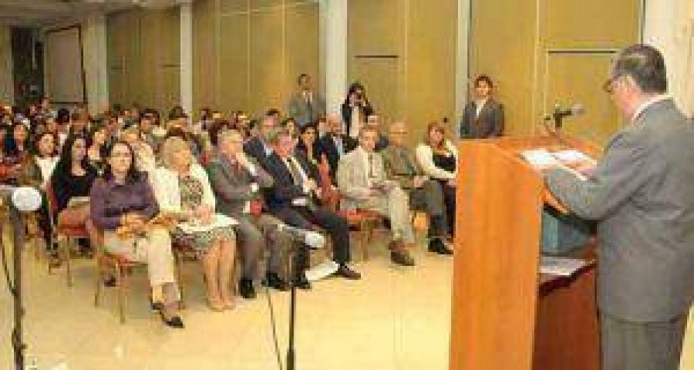 Representaci�n de todas las provincias en el Encuentro Nacional del Notariado Novel