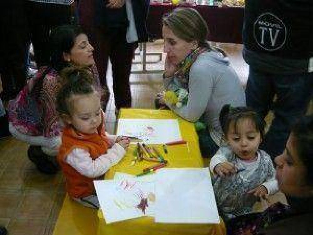 Con un encuentro de familias de prematuros concluy� la �Semana del Prematuro�