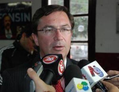 Gutierrez: "Las palabras de Fiorito confirman que el gobierno va a gastar un total de cerca de $ 80 millones en Aerochaco"
