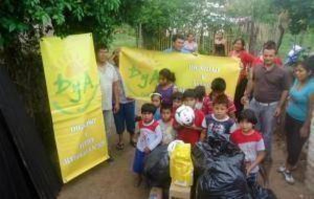 Movimiento aborigen 19 de Abril recibi� donaciones del NePar 