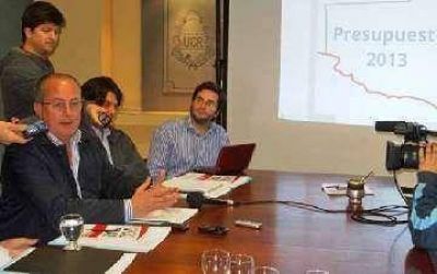 Presupuesto 2013: "Que Jorge aplauda menos y pida m�s para La Pampa", reclam� Marino