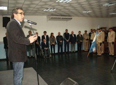 Guzm�n encabez� el acto por el 53� aniversario del partido de Escobar