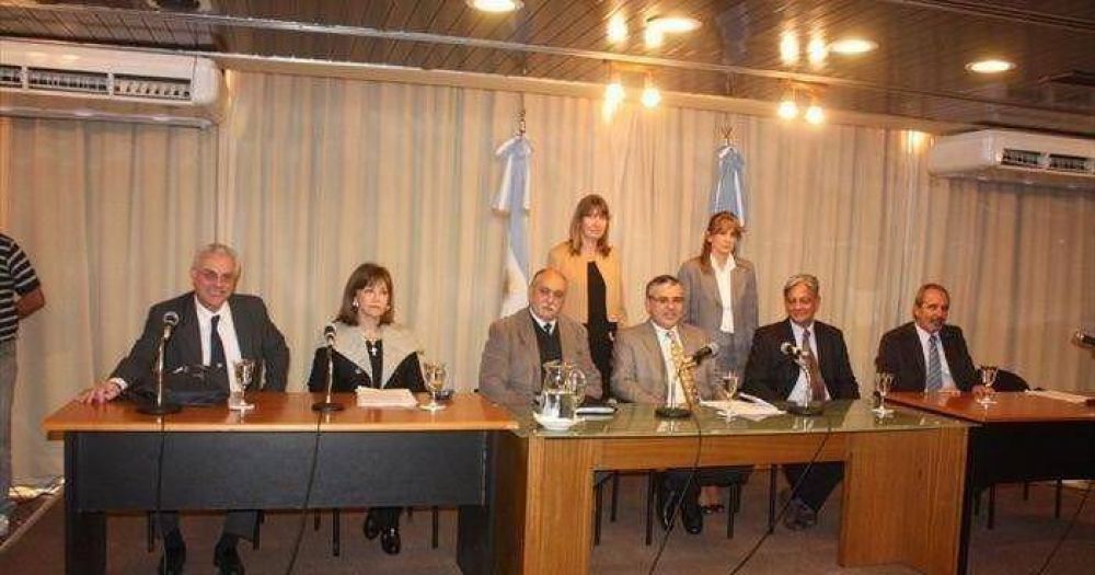"Tito" Gonz�lez plante� que jueces provinciales que intervinieron en causas por "corralito" no fueron destitu�dos