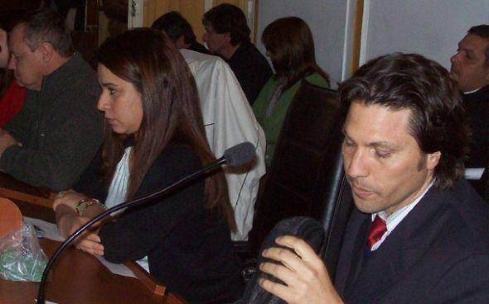 Opositores cuestionan el aumento de tasas municipales para el 2013