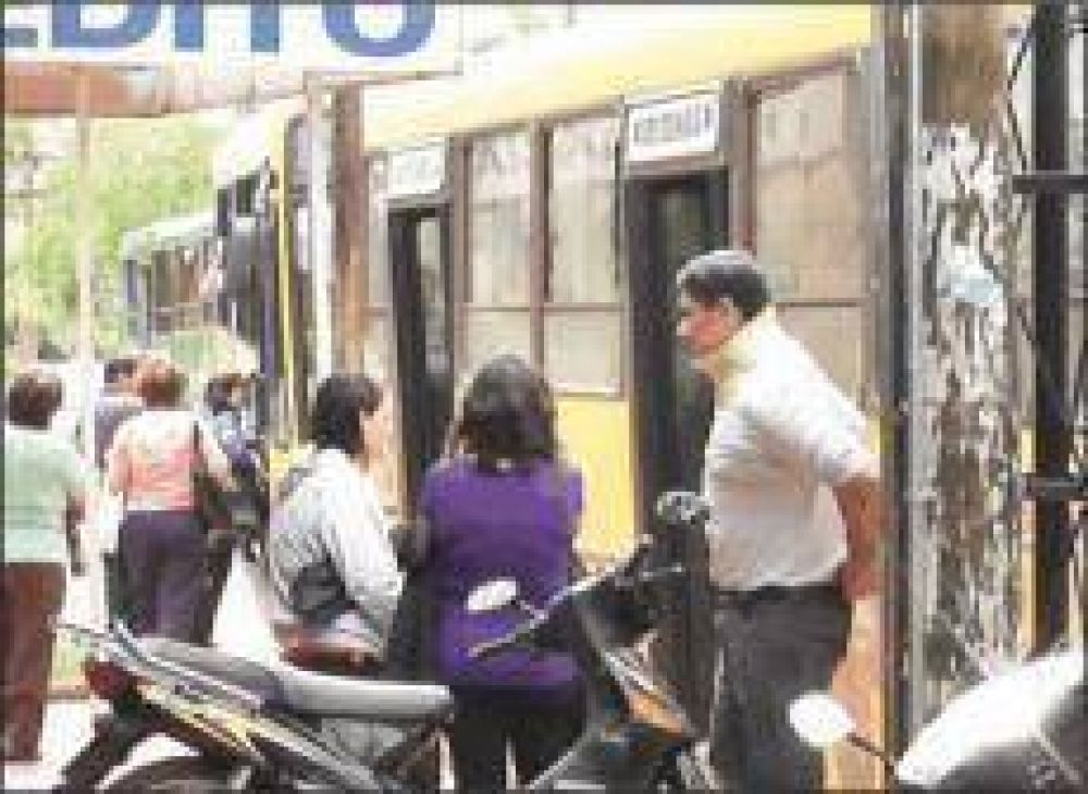 Usuarios afirman que la tarifa del Transporte Urbano no es acorde al servicio que reciben