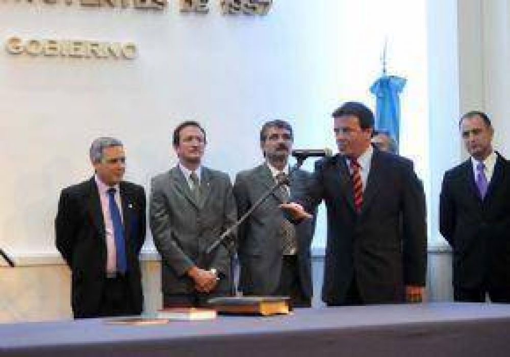 "Hay Que Facilitar El Acceso" A La Atenci�n En La Salud P�blica, Dijo Sa�nz