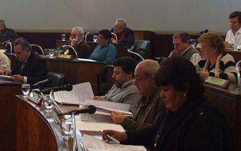 LOMAS: El oficialismo celebr� la creaci�n de la Secretar�a de Seguridad