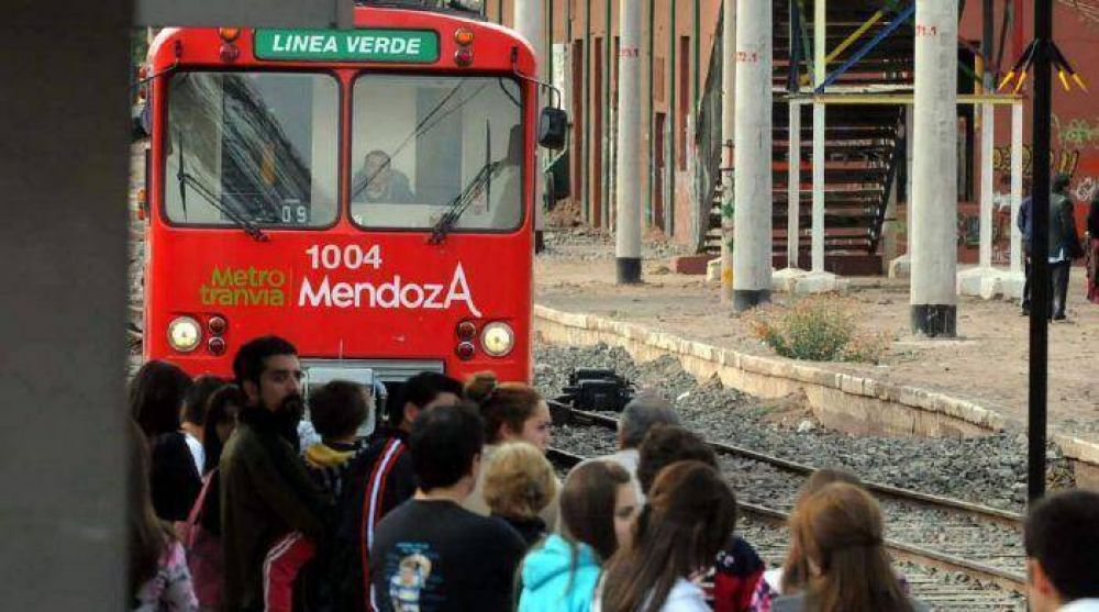 Metrotranv�a: servicio regular pago y con m�s frecuencias