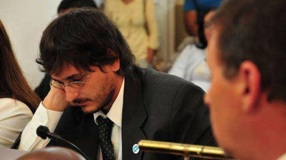Paran�: buscan extender a los d�as s�bados el boleto estudiantil	