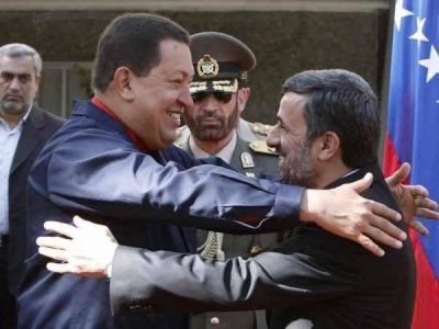 Ahmadinejad felicit� por la victoria a su "hermano" Hugo Ch�vez