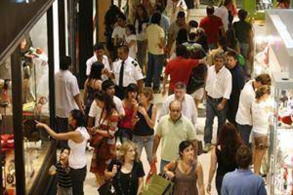 Desbaratan a una banda que copiaba datos de tarjetas de cr�dito en un shopping