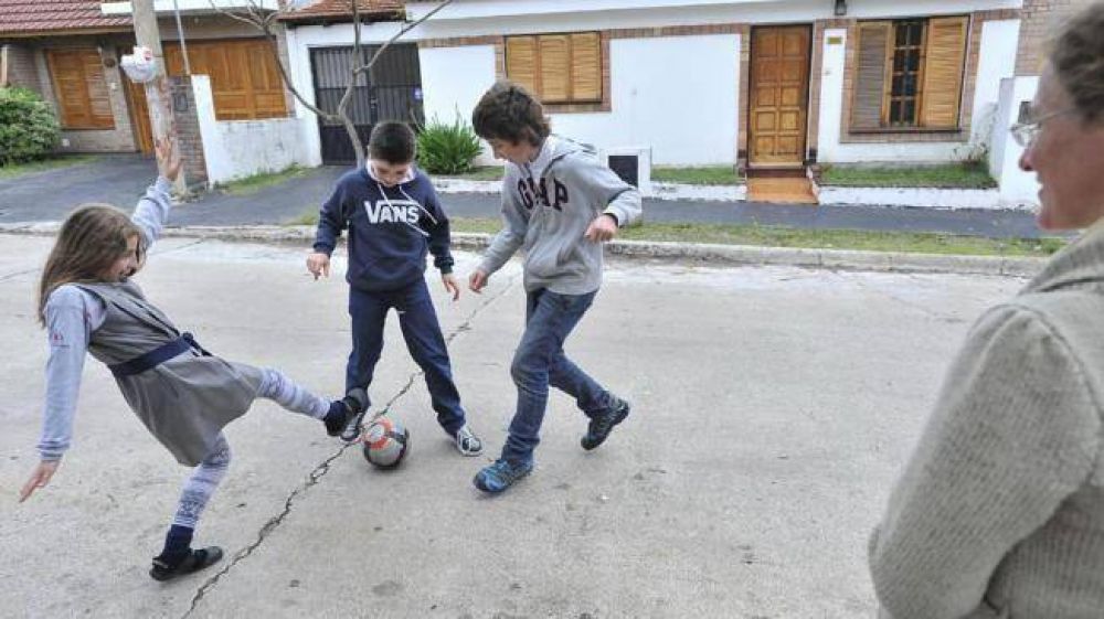 Los ni�os juegan cada vez menos en la calle