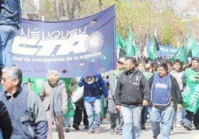 La CTA para y se profundiza la divisi�n entre docentes 