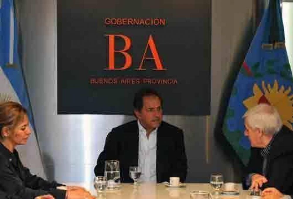 Scioli,De Lucia y Cal� por pol�ticas de formaci�n