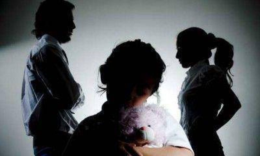 Quieren que en el sector privado no se emplee a deudores alimentarios