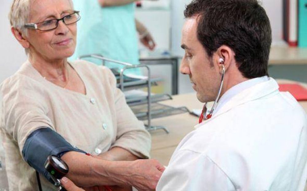 Lanzan charla abierta sobre riesgos cardiovasculares