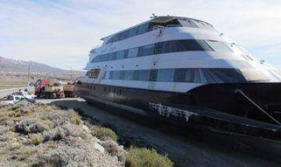 Despliegue por llegada del crucero que navegar� en los hielos