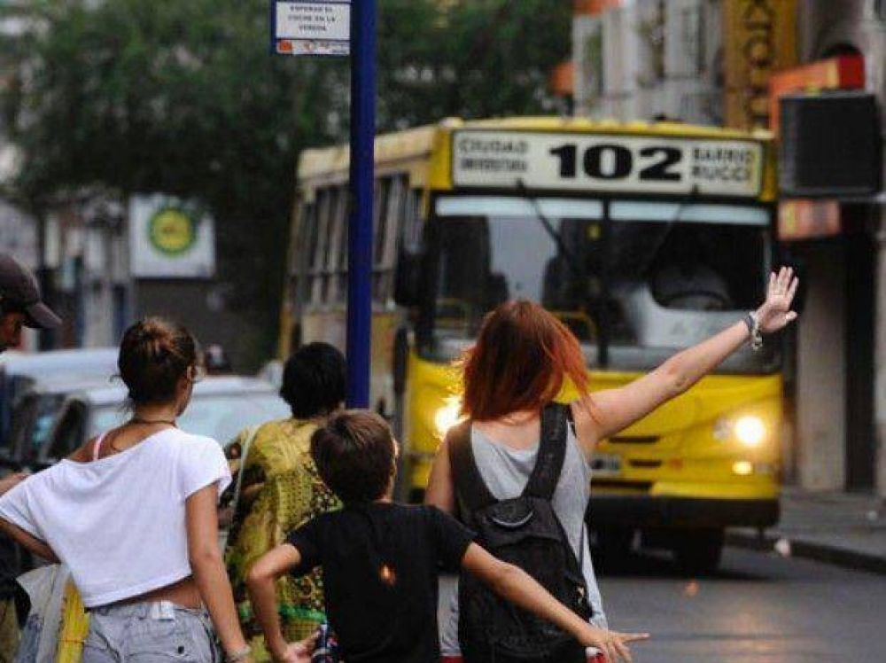 Desde el s�bado, el boleto del transporte urbano de pasajeros costar� $ 3,20
