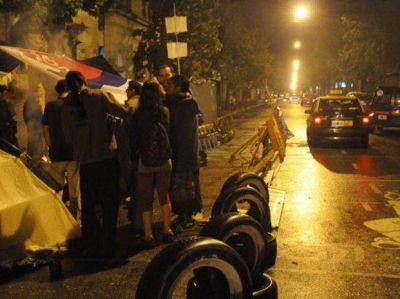 Un piquete que ya lleva ocho d�as complica a vecinos y comerciantes