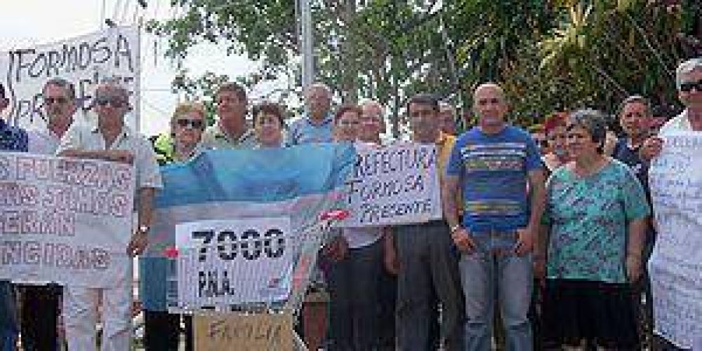 Familiares de uniformados siguieron las manifestaciones en Formosa