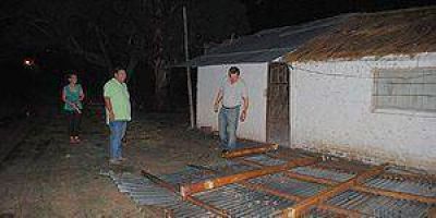 Ampl�an asistencia a familias damnificadas