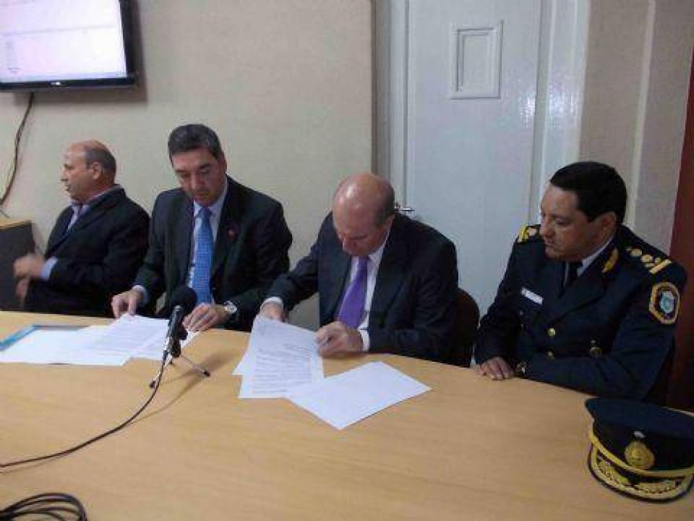 Presentaron nuevos m�viles para la GUR