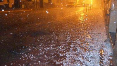 Paran�: preocupan a vecinos los desplazamientos de tierras por las lluvias