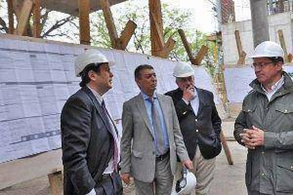 Zamora y funcionarios nacionales recorrieron obras en ejecuci�n