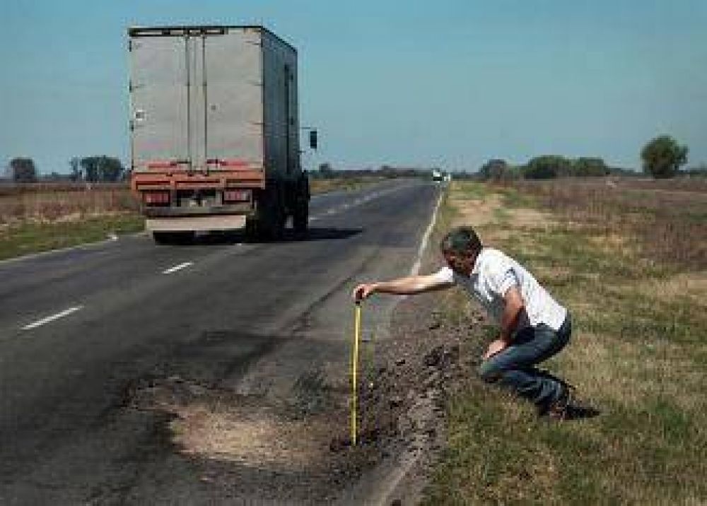 Se reabrieron baches en la Ruta 41.