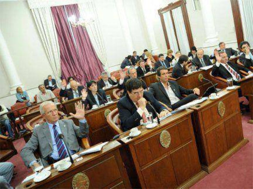 Senadores dio sanci�n definitiva a la creaci�n de trescientos nuevos cargos en la Polic�a