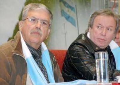 Sin Cristina: Peralta y De Vido inauguraron el yacimiento Manantial Espejo
