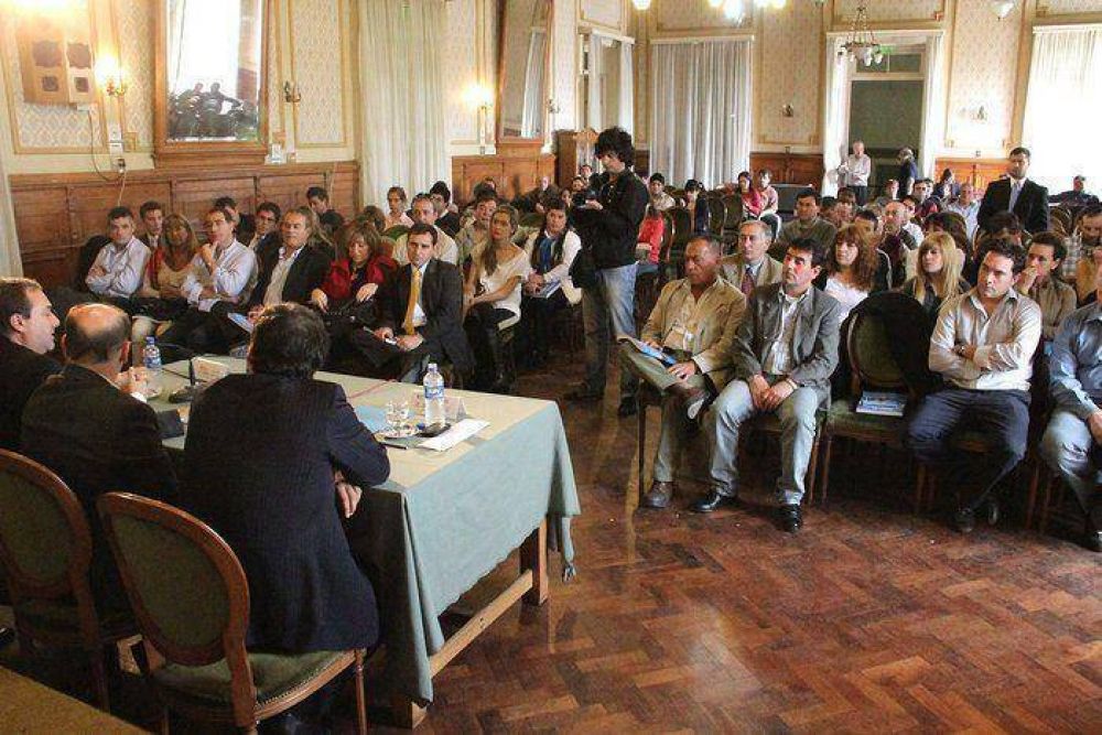 Se lanz� un curso de capacitaci�n para la formaci�n de dirigentes pol�ticos