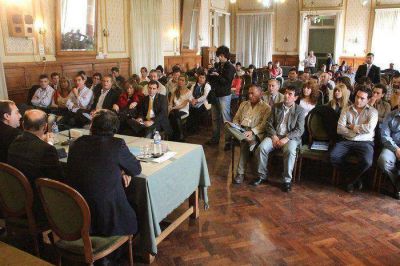 Se lanz� un curso de capacitaci�n para la formaci�n de dirigentes pol�ticos