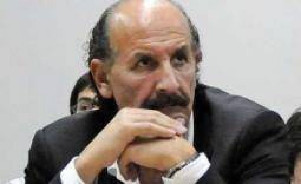 Intendentes bederistas ir�n a la justicia para pedir su re-reelecci�n