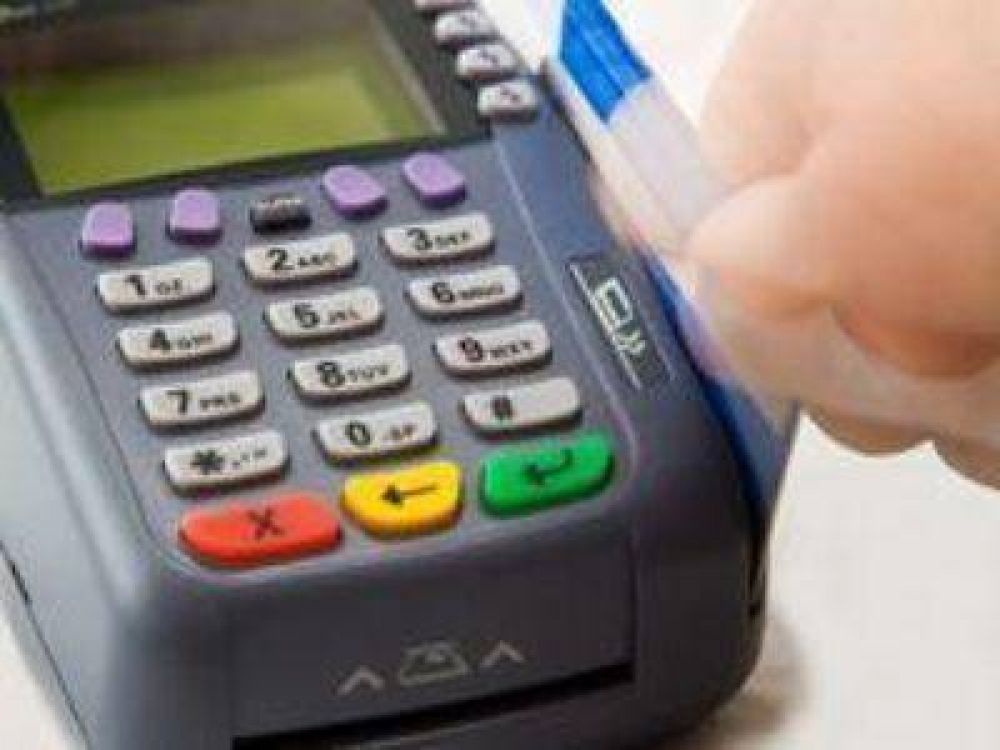 La mayor�a de las estaciones de servicio de La Rioja no reciben tarjeta de cr�dito 