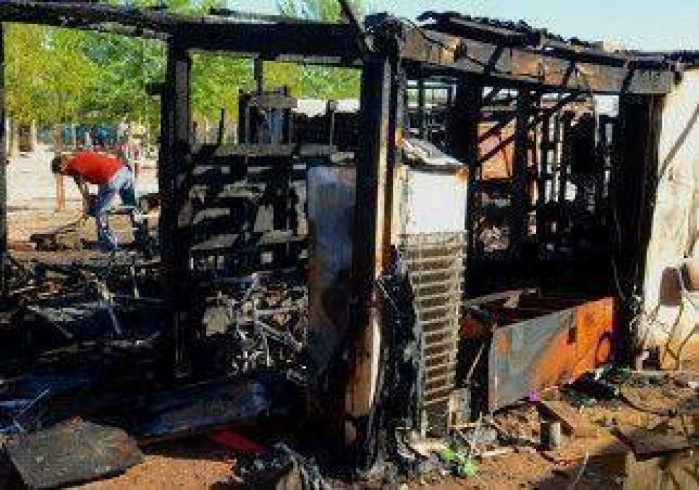 Un incendio destruy� tres casillas y confirmaron que fue intencional 