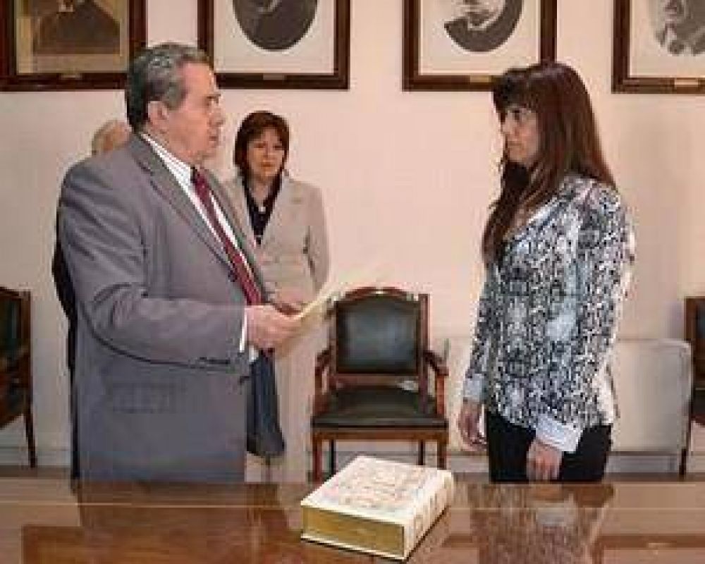 La Dra. Mones Ruiz asumi� como titular del Juzgado Civil N� 3