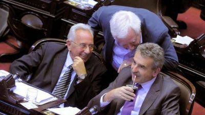 De la Sota reclam� fondos en el Congreso